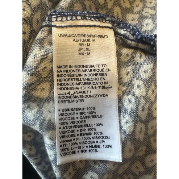 Amazon Essentials Women's M 3/4 Sleeve Button Popover Shirt Navy White Petals - Picture 10 of 11